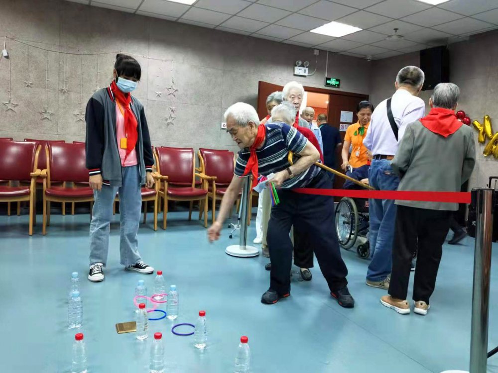 套圈圈.jpg